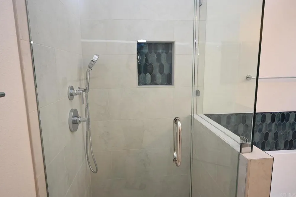 1881 Caminito Velez La Jolla, CA 92037