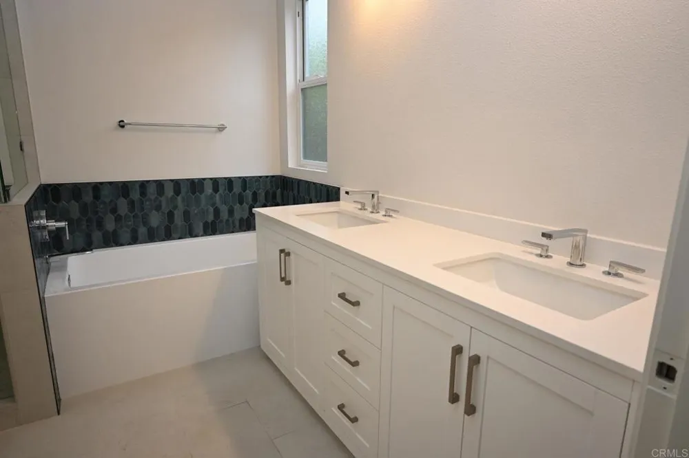 1881 Caminito Velez La Jolla, CA 92037