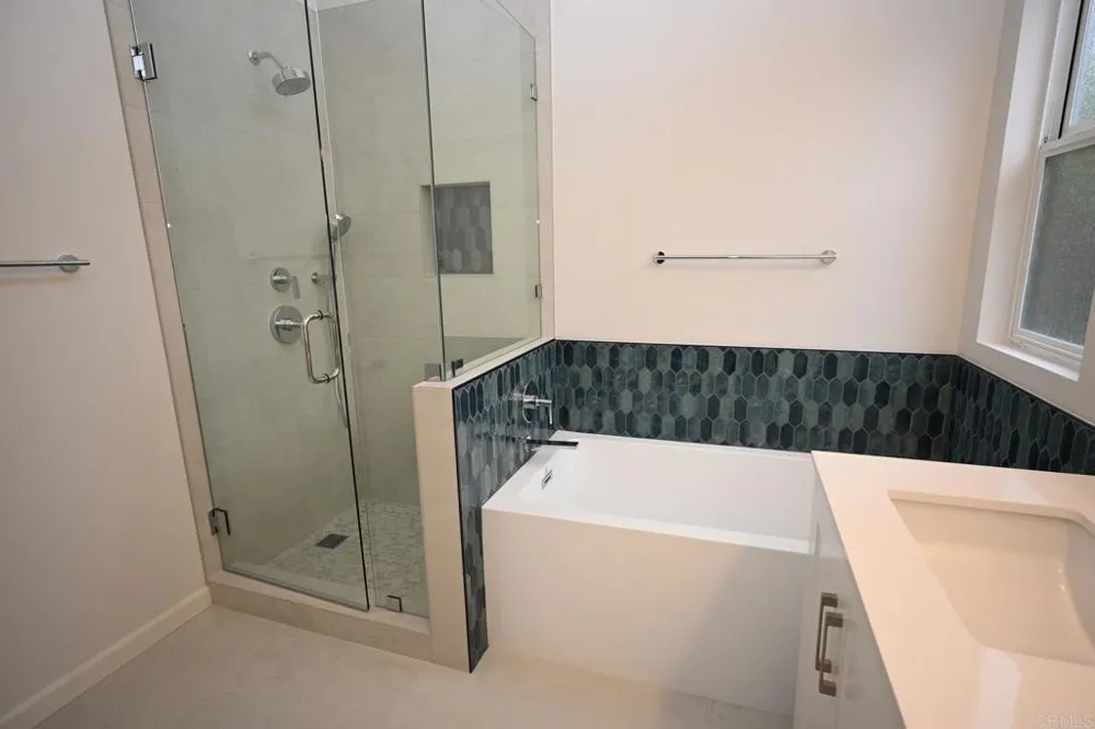 1881 Caminito Velez La Jolla, CA 92037
