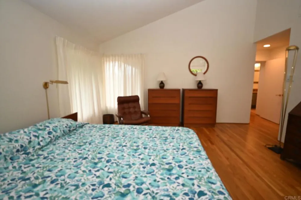 1881 Caminito Velez La Jolla, CA 92037