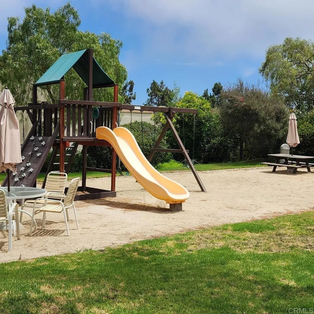 1881 Caminito Velez La Jolla, CA 92037