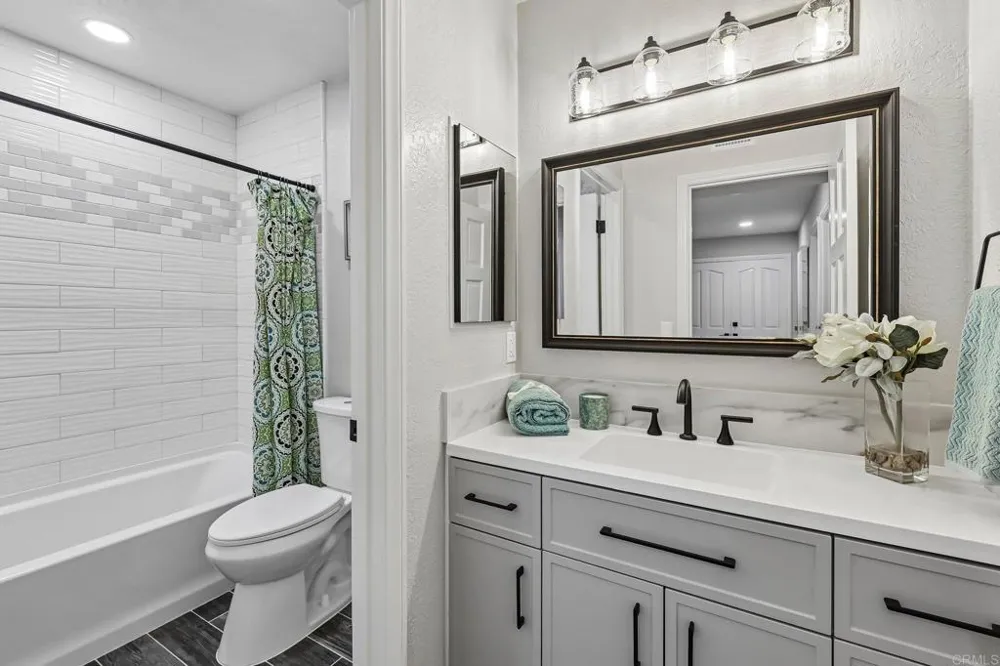 32078 Del Cielo Oeste Bonsall, CA 92003