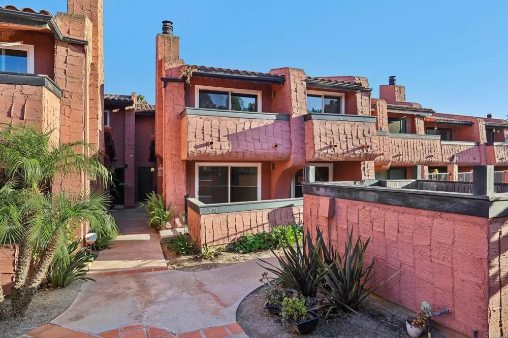 32078 Del Cielo Oeste Bonsall, CA 92003