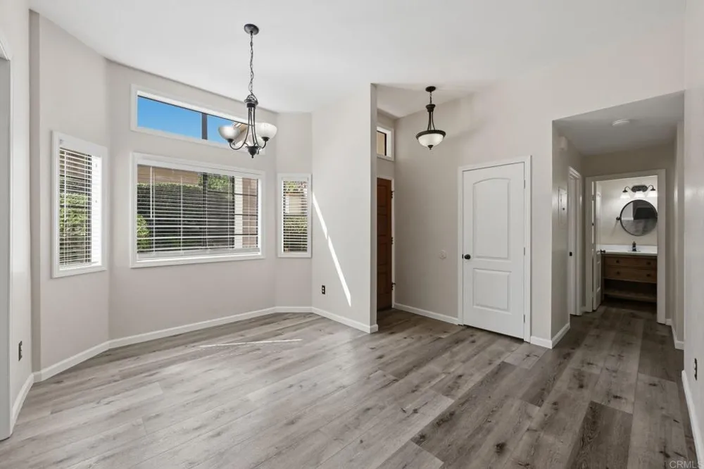 3534 Ridgewood Way Carlsbad, CA 92010