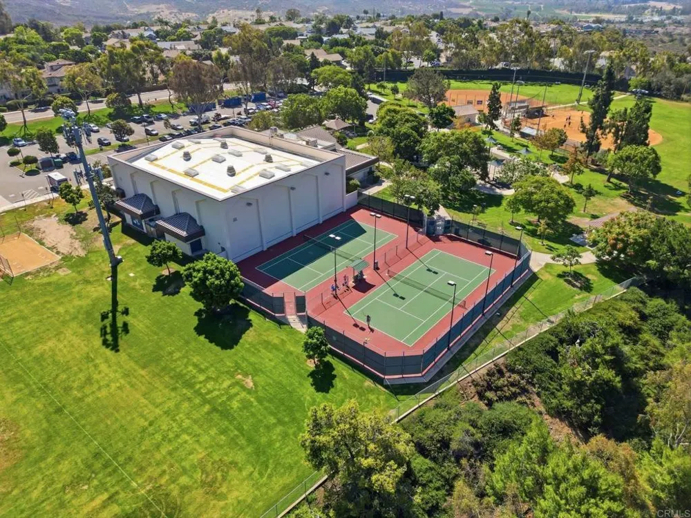 3534 Ridgewood Way Carlsbad, CA 92010