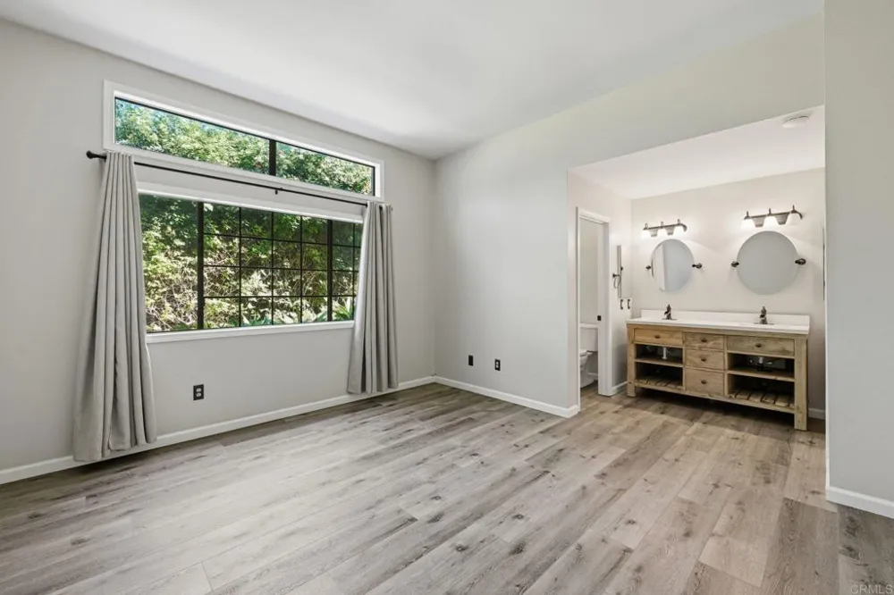 3534 Ridgewood Way Carlsbad, CA 92010