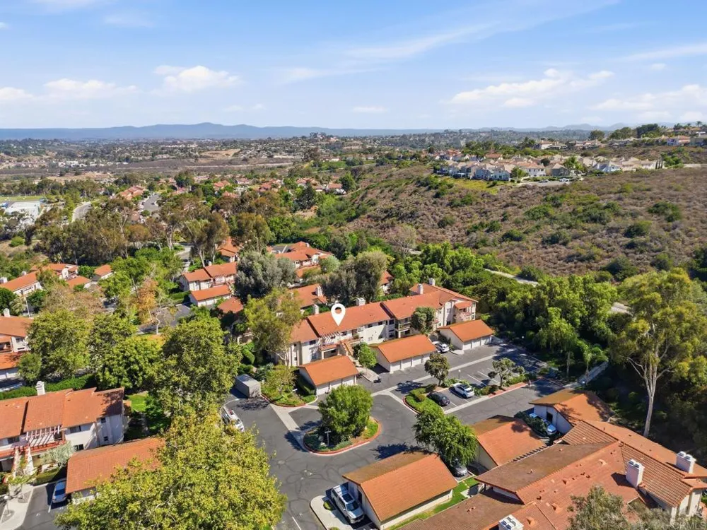 3534 Ridgewood Way Carlsbad, CA 92010