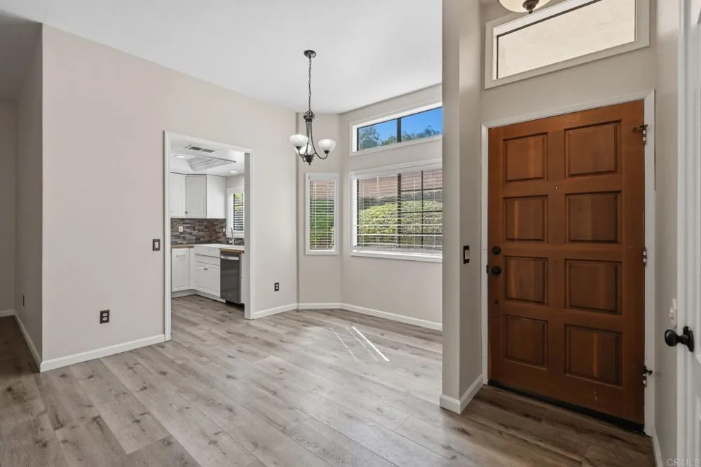 3534 Ridgewood Way Carlsbad, CA 92010