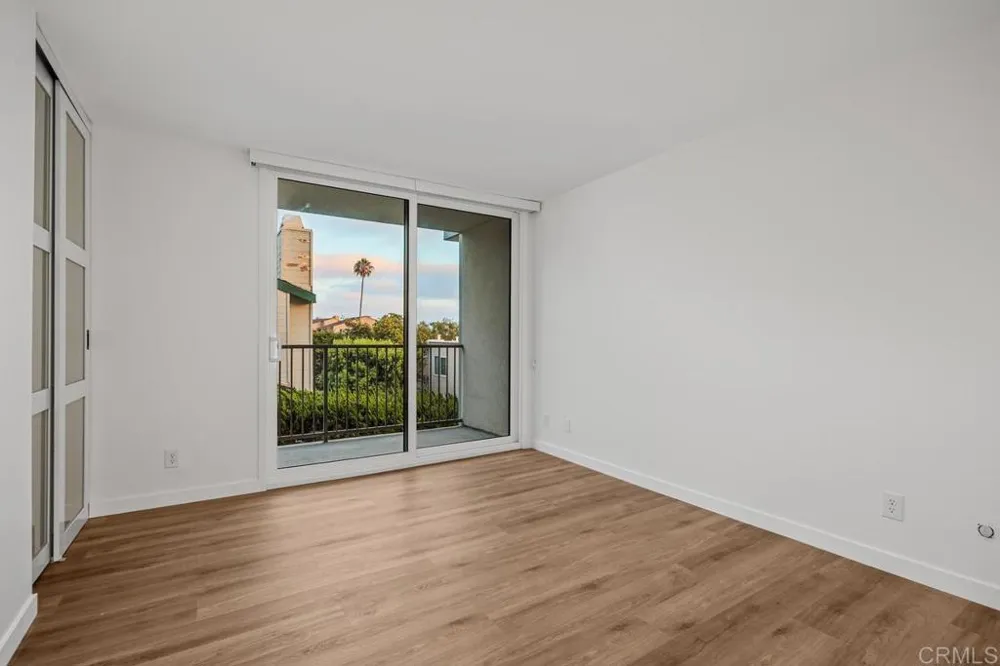 424 Stratford Court #A21 Del Mar, CA 92014