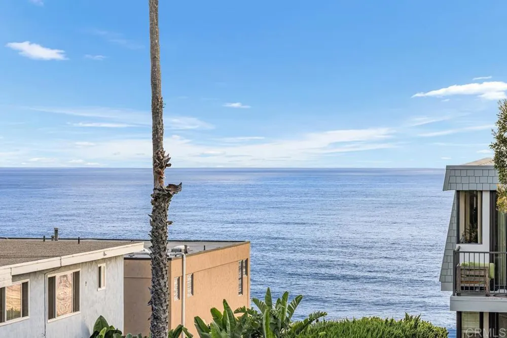 424 Stratford Court #A21 Del Mar, CA 92014