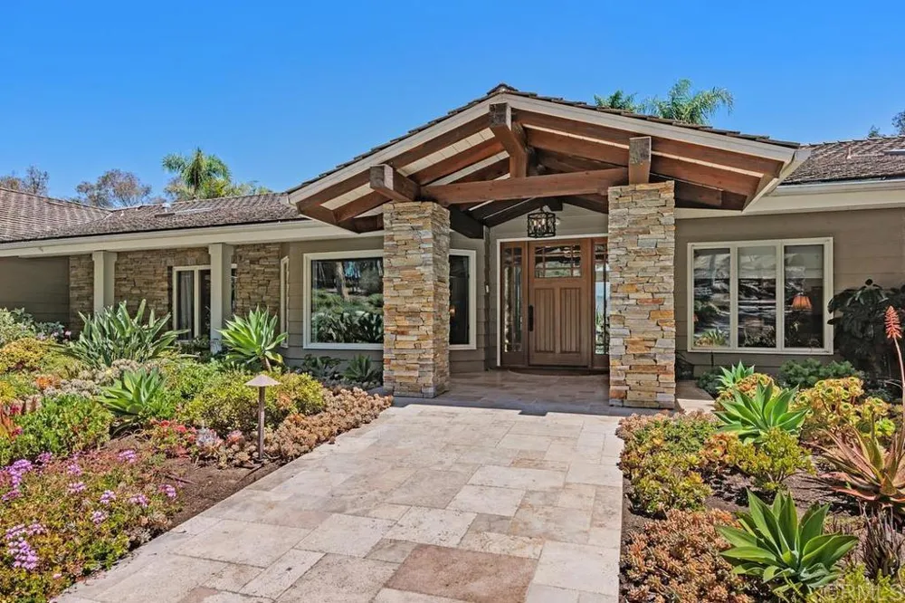 18081 Avenida Alondra Rancho Santa Fe, CA 92067
