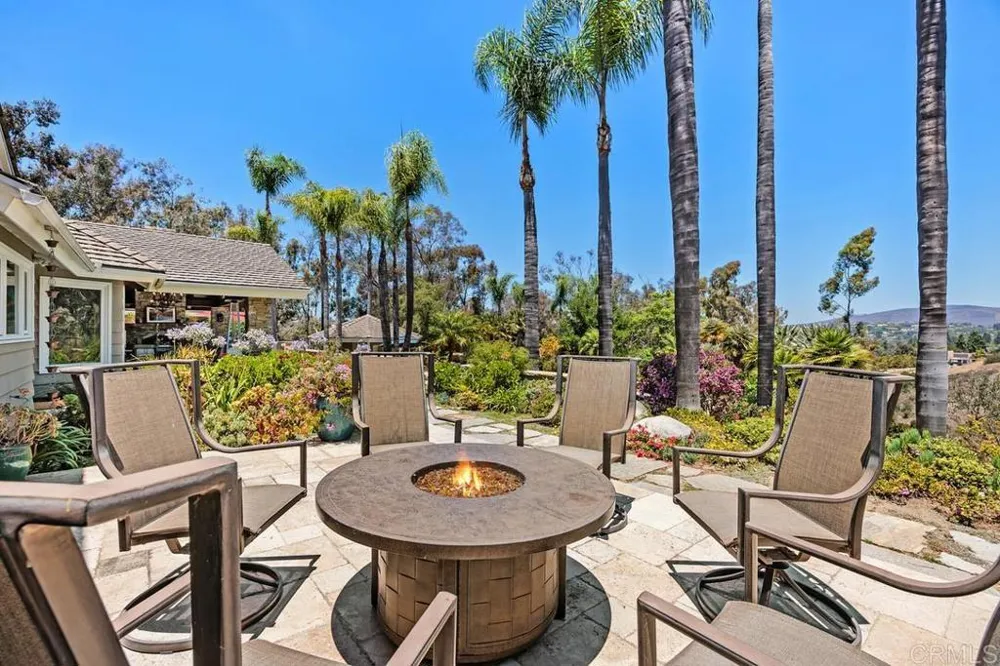 18081 Avenida Alondra Rancho Santa Fe, CA 92067