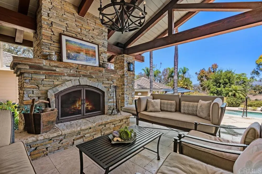 18081 Avenida Alondra Rancho Santa Fe, CA 92067