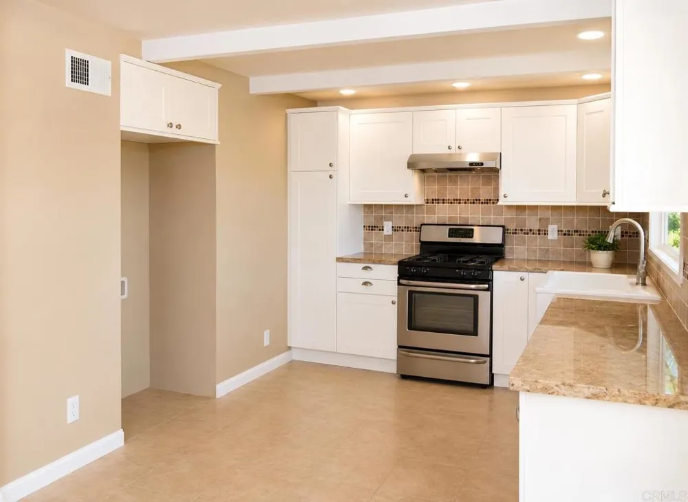 844 Raintree Place Vista, CA 92084