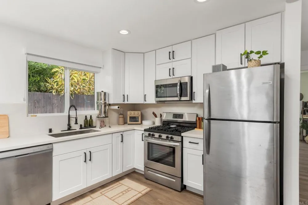 212 Gloxina St Encinitas, CA 92024