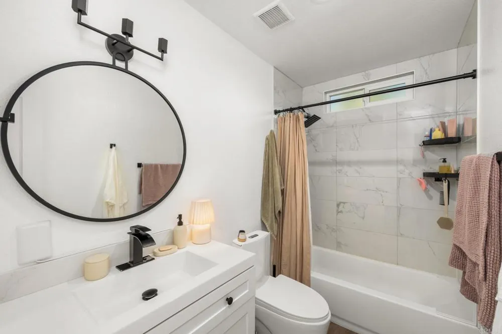 212 Gloxina St Encinitas, CA 92024