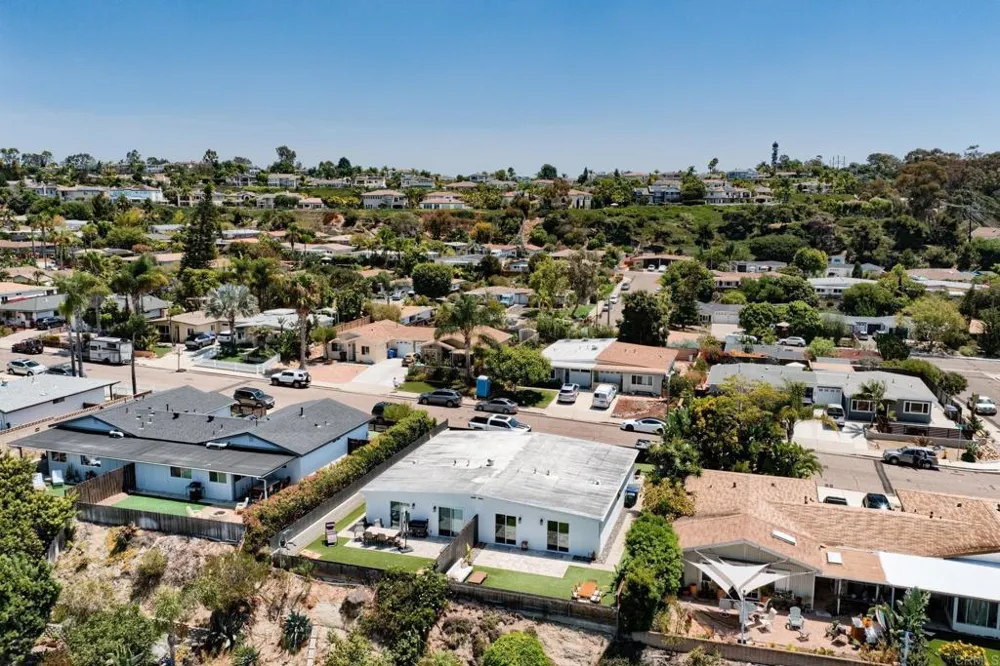 212 Gloxina St Encinitas, CA 92024