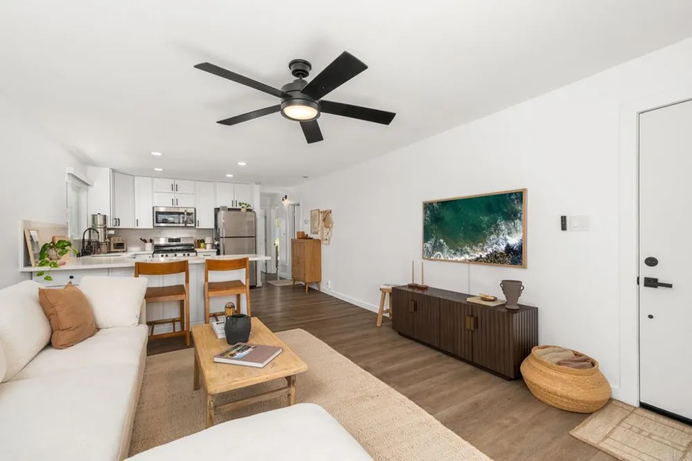 212 Gloxina St Encinitas, CA 92024