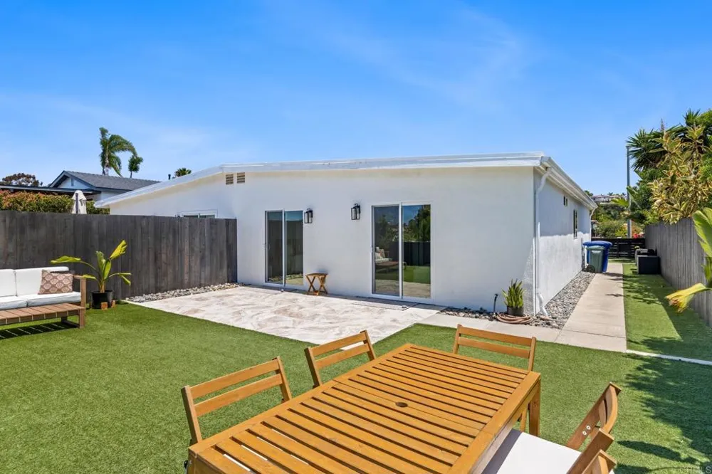 212 Gloxina St Encinitas, CA 92024