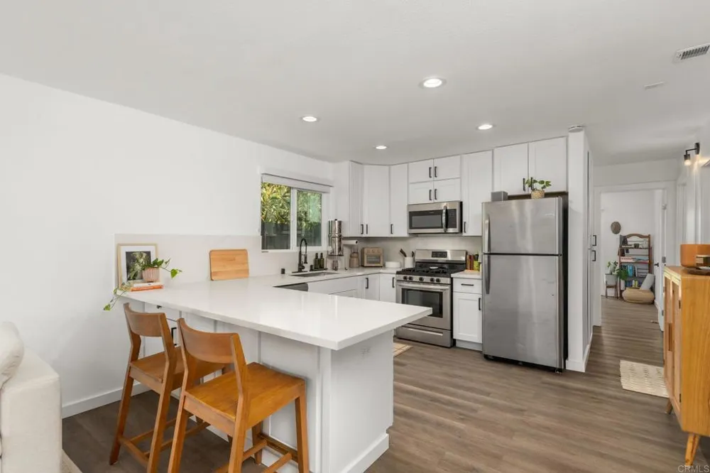 212 Gloxina St Encinitas, CA 92024