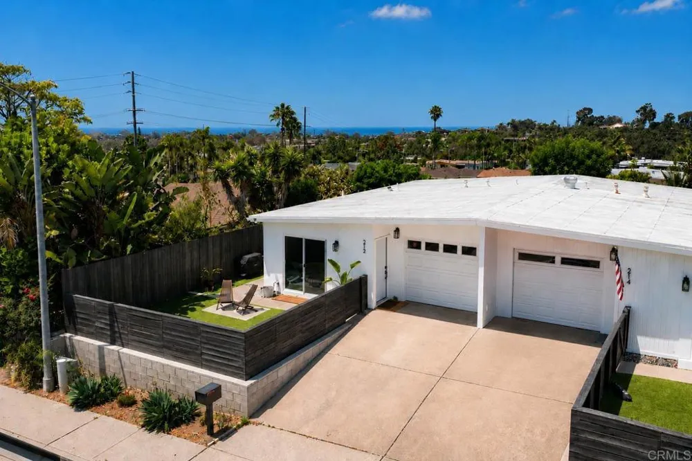 212 Gloxina St Encinitas, CA 92024
