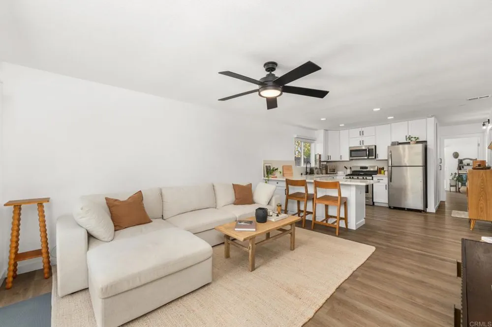 212 Gloxina St Encinitas, CA 92024