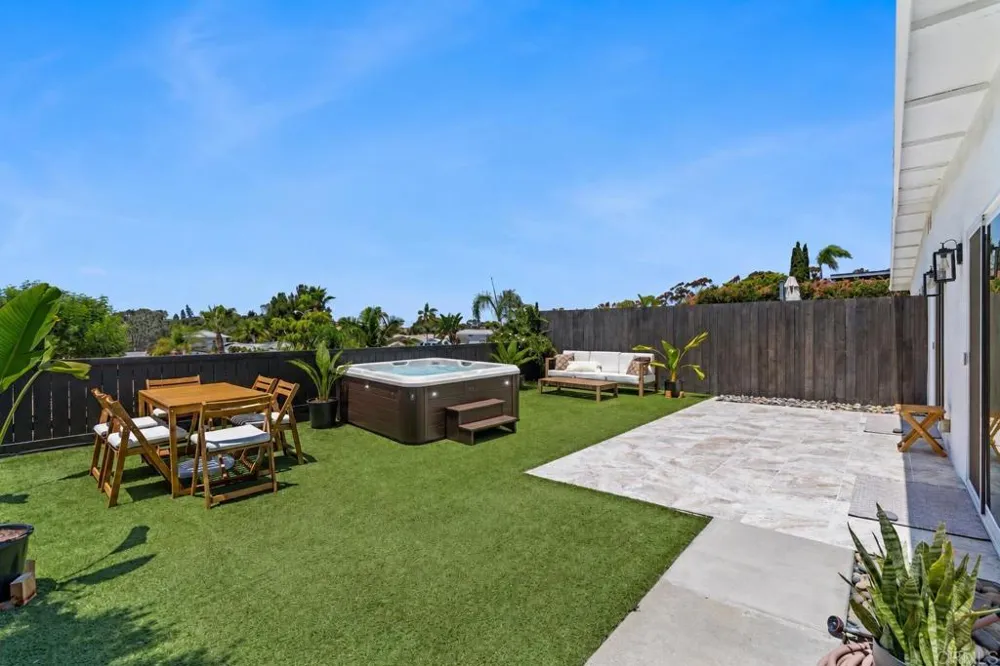 212 Gloxina St Encinitas, CA 92024