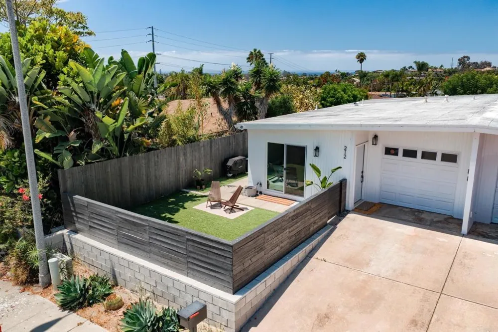 212 Gloxina St Encinitas, CA 92024