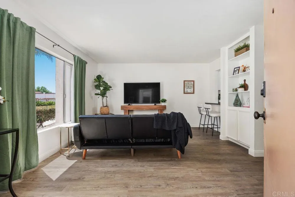 128 Candice Place Vista, CA 92083