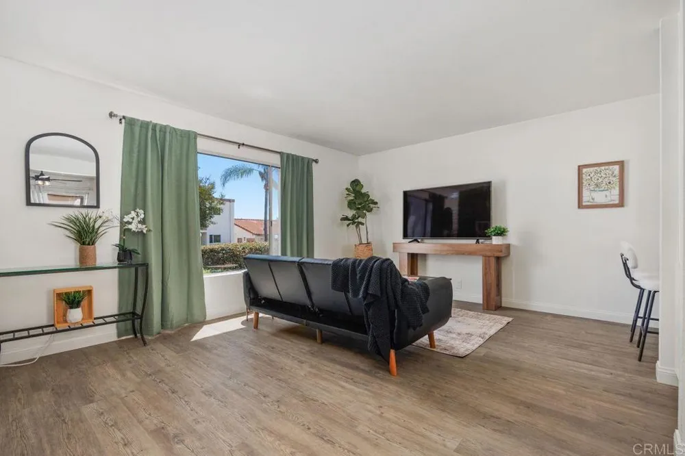 128 Candice Place Vista, CA 92083