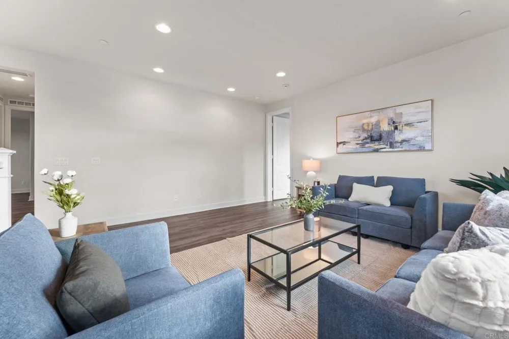 261 Flores Lane Vista, CA 92083
