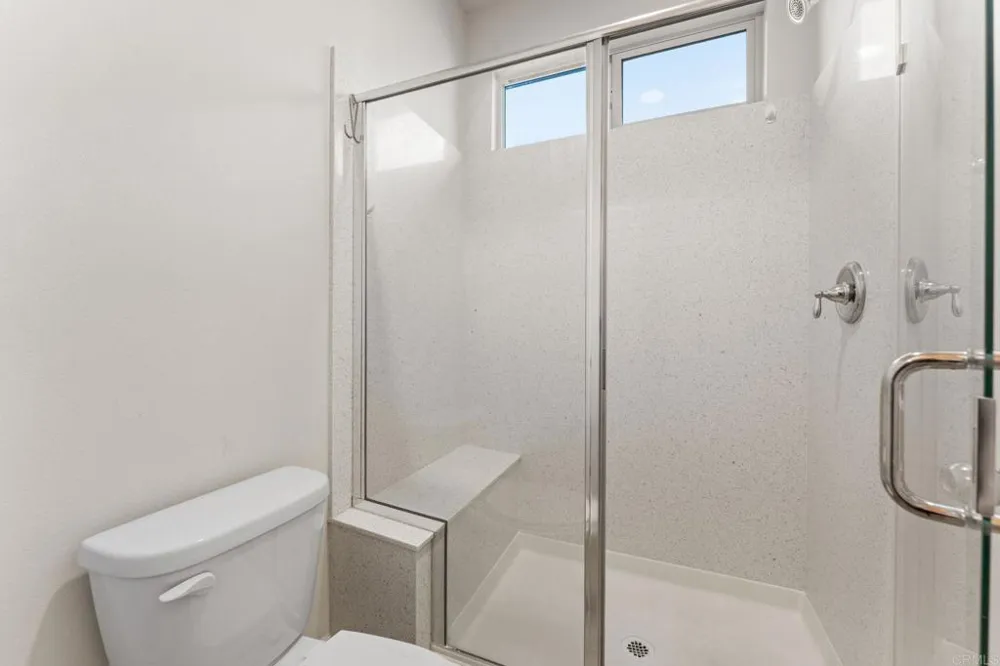 261 Flores Lane Vista, CA 92083