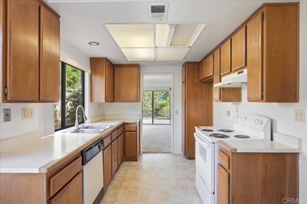 4308 Los Padres Dr Fallbrook, CA 92028