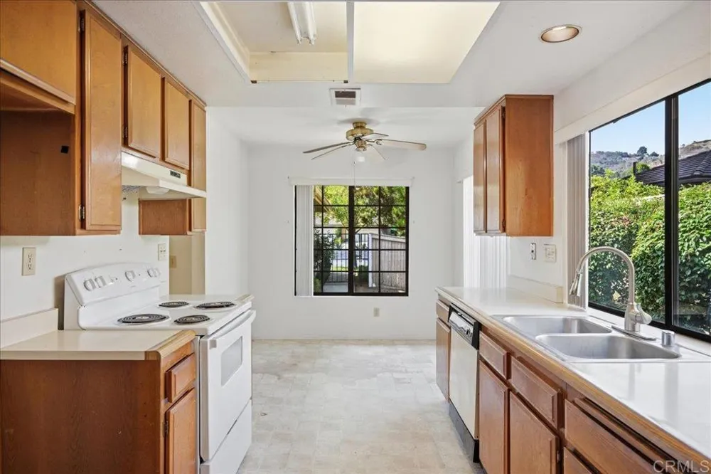 4308 Los Padres Dr Fallbrook, CA 92028