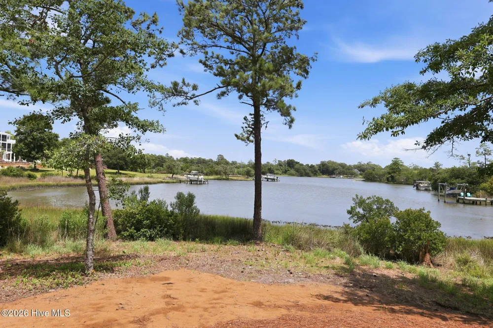 204 Ashley Place Swansboro, NC 28584