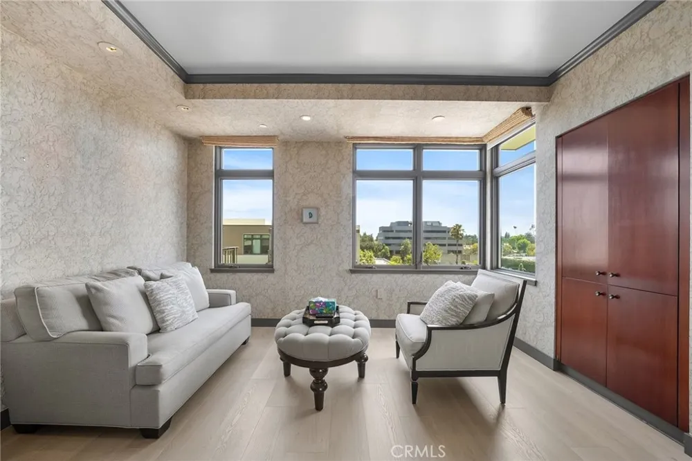 920 Granite Dr. #501 Pasadena, CA 91101