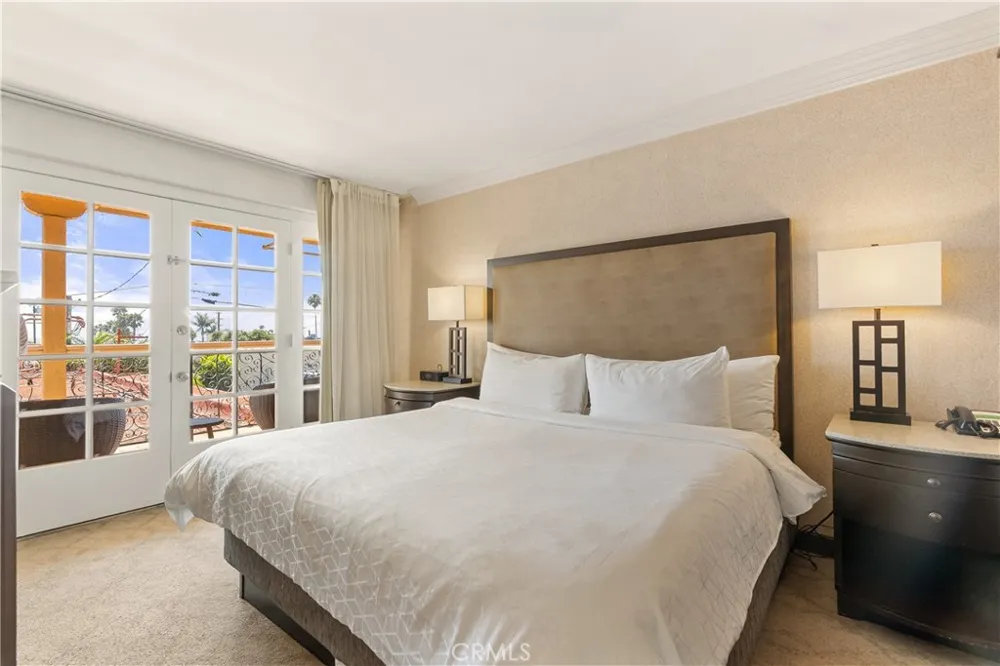 696 S Coast Laguna Beach, CA 92651