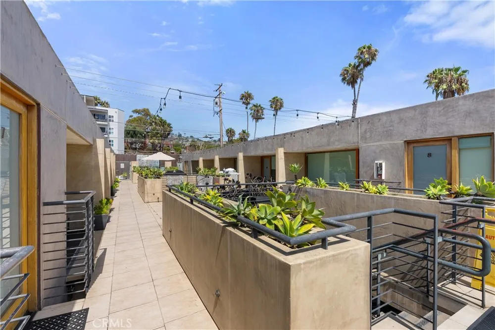 696 S Coast Laguna Beach, CA 92651
