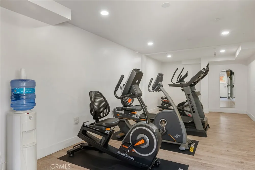 696 S Coast Laguna Beach, CA 92651