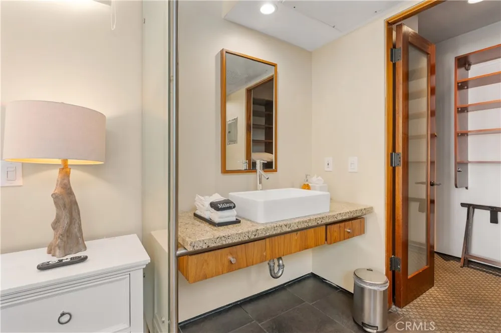 696 S Coast Laguna Beach, CA 92651
