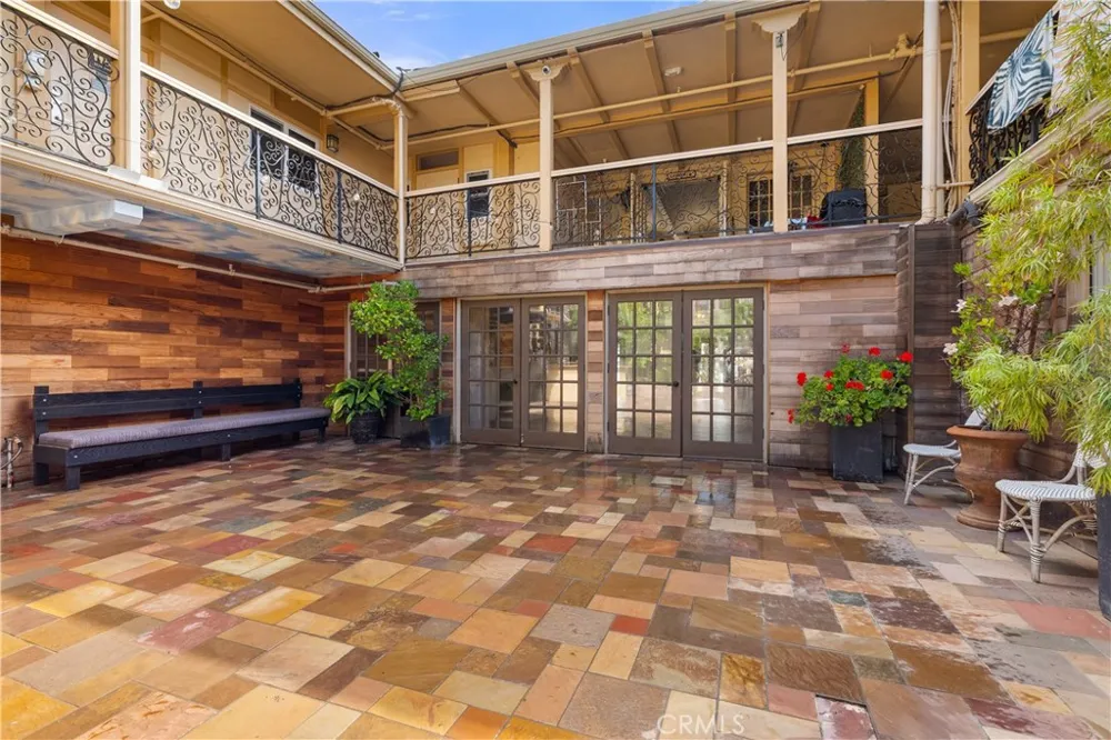 696 S Coast Laguna Beach, CA 92651