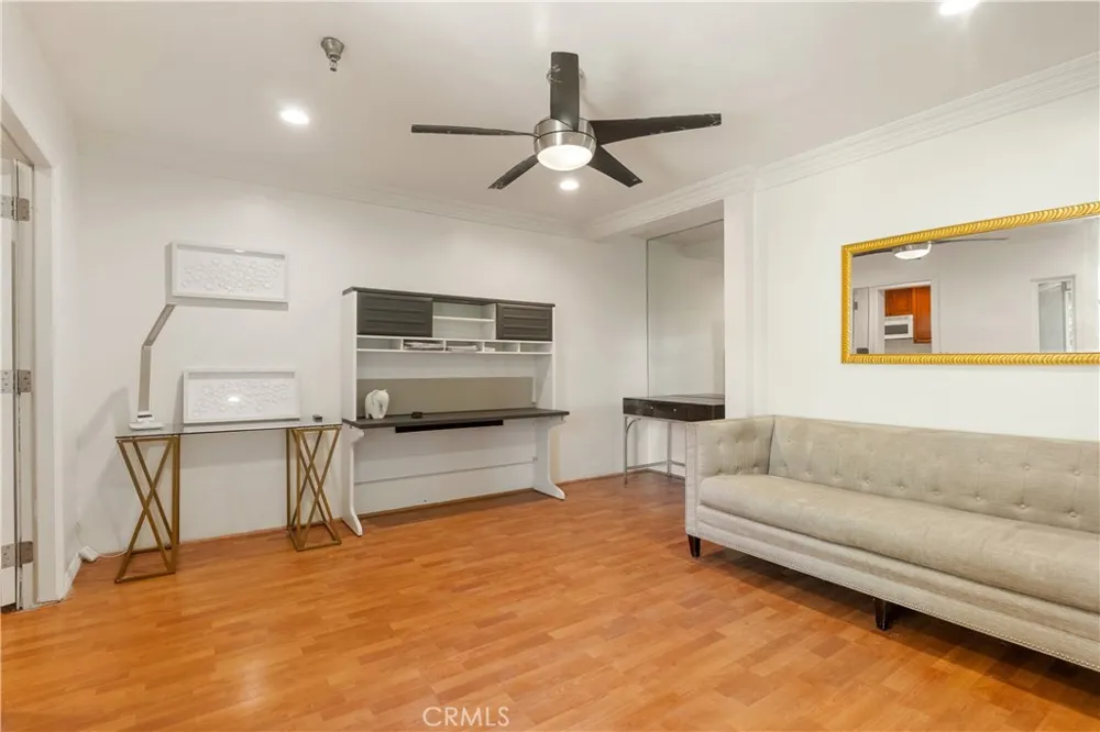 696 S Coast Laguna Beach, CA 92651