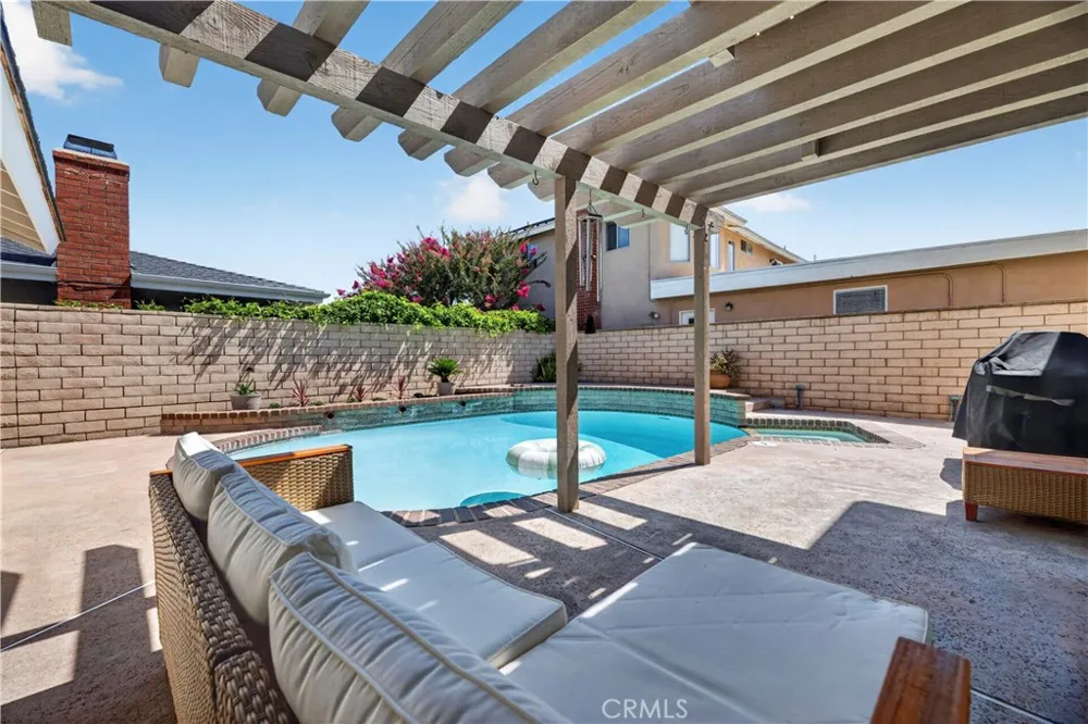20682 Hopetown Huntington Beach, CA 92646