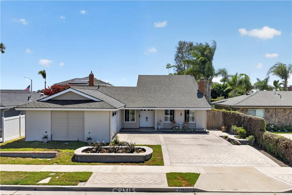 20682 Hopetown Huntington Beach, CA 92646
