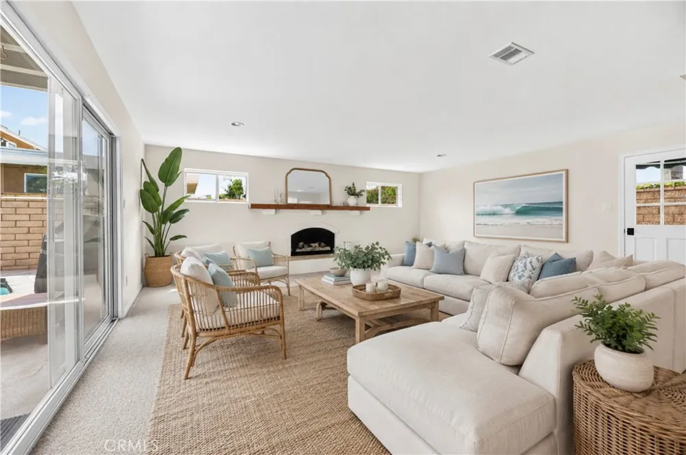 20682 Hopetown Huntington Beach, CA 92646