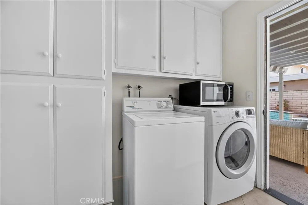 20682 Hopetown Huntington Beach, CA 92646