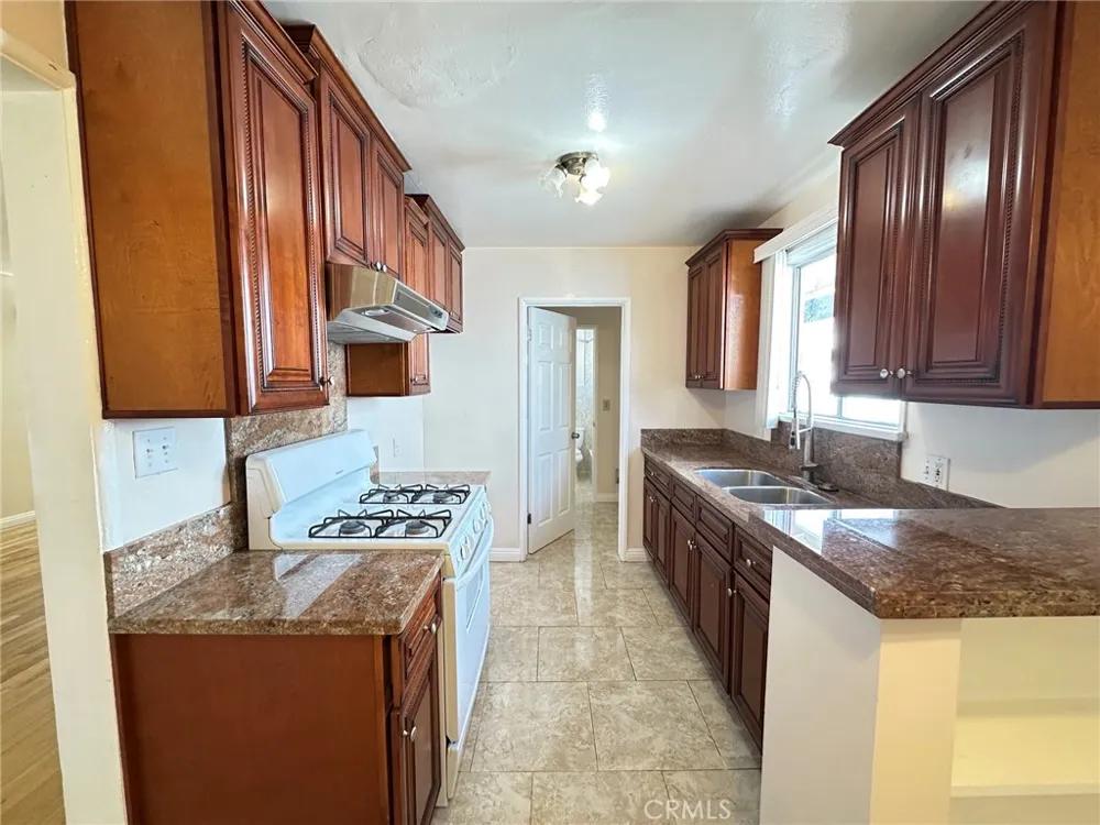 12214 Cambrian Court Artesia, CA 90701