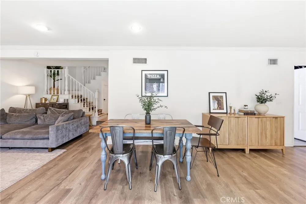 306 Campbell Lane Costa Mesa, CA 92627