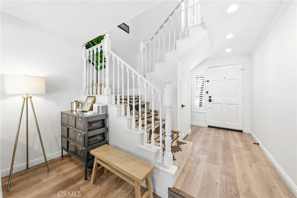 306 Campbell Lane Costa Mesa, CA 92627