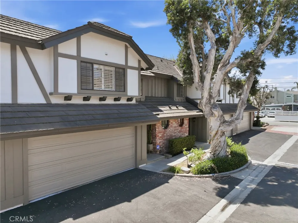 306 Campbell Lane Costa Mesa, CA 92627
